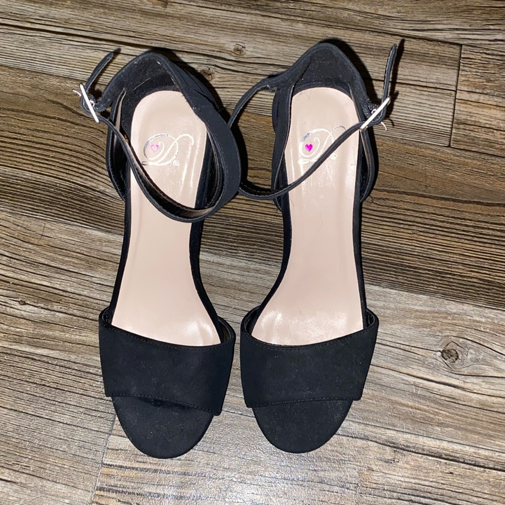 Dolce Vita heels Size 8 1/2